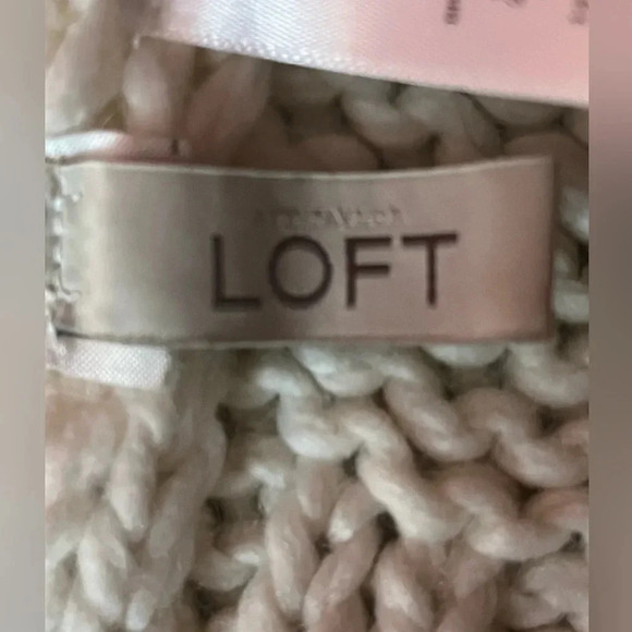 Ann Taylor Loft Wool/Mohair blend Scarf with Aztec design Boho Contempor… - Picture 4 of 5